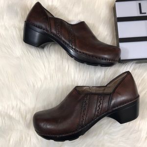 Dansko women’s brown leather clogs size 35